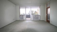 Wohnzimmer 2-Zimmer-Wohnung - 81 m� - f�r Eigennutzer und Kapitalanleger - gr. Balkon - RENOVIERUNGSBED�RFTIG