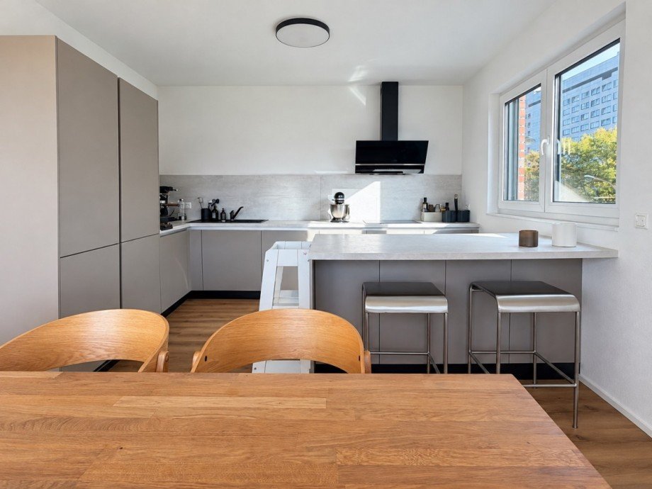 K�che mit Einbauk�che Dachgeschosswohnung Frechen