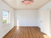 EG-Wohnung Schlafzimmer 2 EIN HAUS, DREI WOHNUNGEN, VIELE PERSPEKTIVEN - ZENTRUMSNAH IN LICH