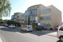 Geb�udeanicht B�ro mit 3 R�umen, ca. 71 m�, in H�rth-Efferen - frei zum 31.03.2026, eventl. auch fr�her m�glich