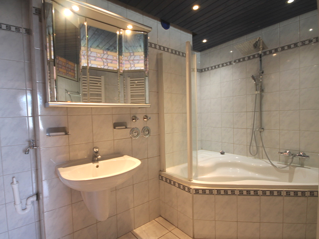 Badezimmer Bild 2 Etagenwohnung Buseck