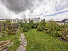 Blick in den Garten EIN HAUS, DREI WOHNUNGEN, VIELE PERSPEKTIVEN - ZENTRUMSNAH IN LICH
