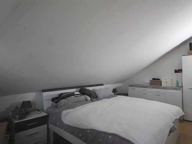 Schlafzimmer Bild 2 Dachgeschosswohnung K�ln