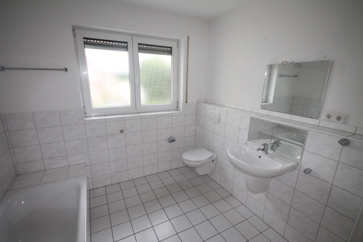 OG Badezimmer Bild 2 Reihenmittelhaus Frechen