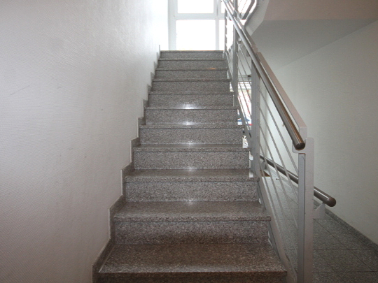 Treppenhaus Bild 2 Dachgeschosswohnung K�ln