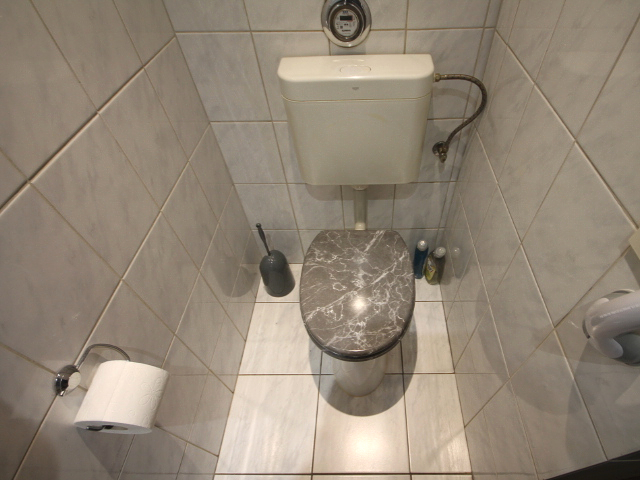 WC Bild 1 Etagenwohnung Buseck