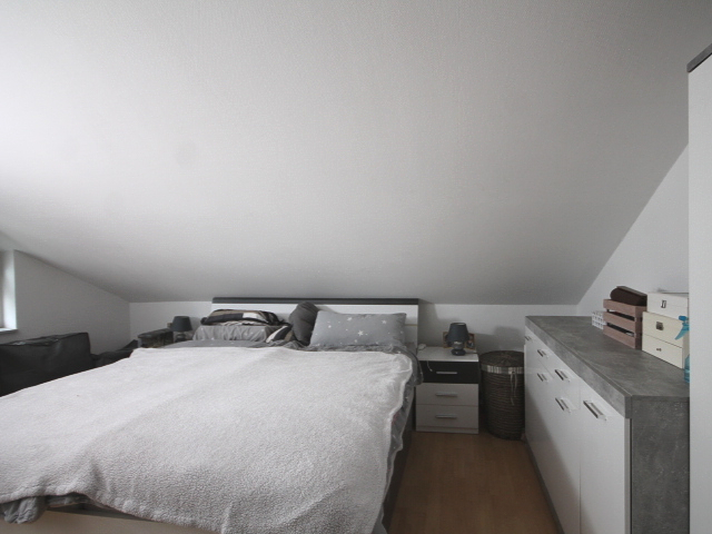 Schlafzimmer Bild 1 Dachgeschosswohnung K�ln