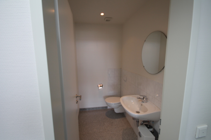Toilette B�rofl�che H�rth
