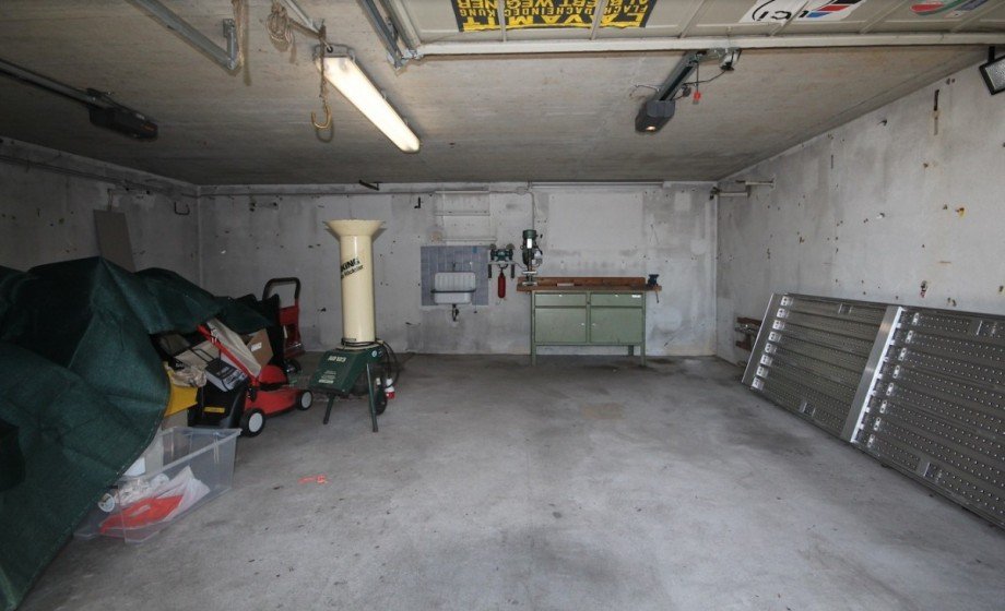 Doppelgarage innen Einfamilienhaus Swisttal