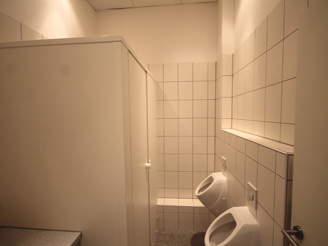 Herrentoilette Ladenlokal K�ln
