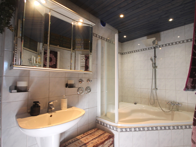 Badezimmer Bild 1 Etagenwohnung Buseck