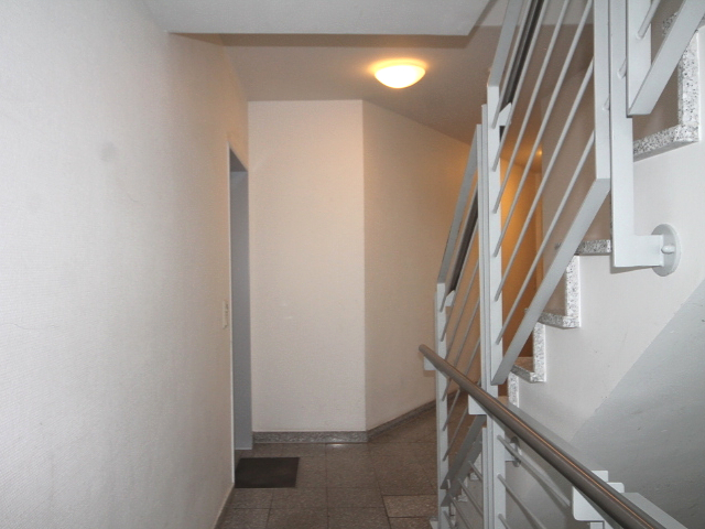 Treppenhaus Bild 1 Dachgeschosswohnung K�ln