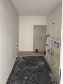 Laufende Badrenovierung NEUVERMIETUNG NACH KOMPLETTRENOVIERUNG ZUM 01.10.2026! 2-ZIMMERWOHNUNG - ca. 67 m� - MIT BALKON
