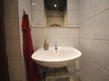 WC Bild 2 2-Zimmer-Wohnung mit Weitblick - 81 m� - gro�er Balkon - inkl. moderner EBK - ideal f�r Pendler