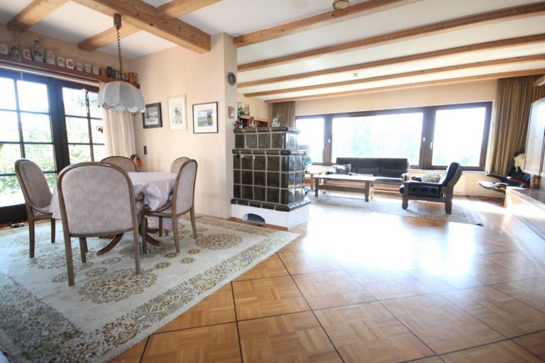 EG - Blick in Wohn-/Essbereich Swisttal Einfamilienhaus Einfamilienhaus - ca. 131 m� Wohnfl�che - mit gro�z�gigem Wohn-Essbereich!