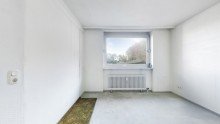 Schlafzimmer 2-Zimmer-Wohnung - 81 m� - f�r Eigennutzer und Kapitalanleger - gr. Balkon - RENOVIERUNGSBED�RFTIG