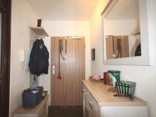 Flur 2-Zimmer-Wohnung mit Weitblick - 81 m� - gro�er Balkon - inkl. moderner EBK - ideal f�r Pendler