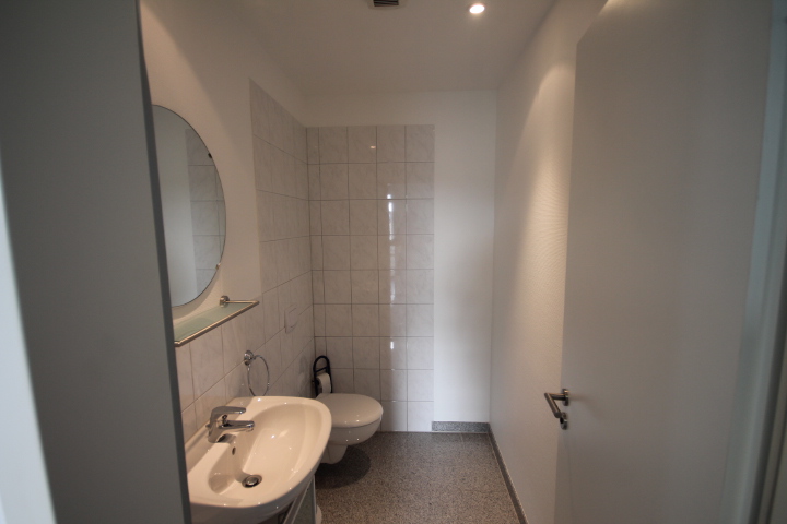 Toilette B�rofl�che H�rth