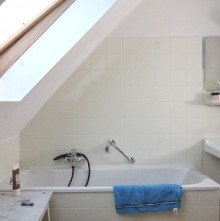 DG Badezimmer Bild 3 Einfamilienhaus in ruhiger Lage von Gummersbach-Windhagen - ca. 161 m� Wohnfl�che - mit Kamin