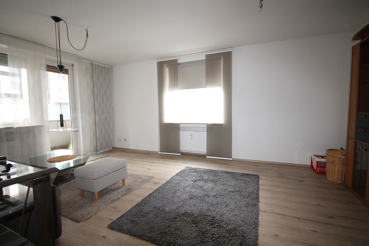 Wohnzimmer Bild 2 Etagenwohnung K�ln